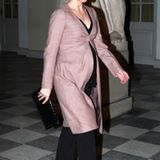 9. November 2010: Die Kleidung von Prinzessin Mary wird von Tag zu Tag Babybauch tauglicher. Bei einem Konzert auf Schloss Chris