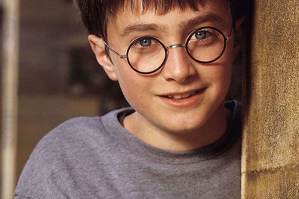 Harry Potter, damals-heute: 2000: Daniel Radcliffe verkörpert "Harry Potter" und verzaubert damit die Welt.