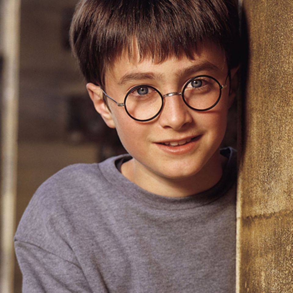 Harry Potter, damals-heute: 2000: Daniel Radcliffe verkörpert "Harry Potter" und verzaubert damit die Welt.