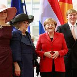 12. April 2011: Prinzessin Máxima, Königin Beatrix und Prinz Willem-Alexander besuchen Bundeskanzlerin Angela Merkel in Berlin.