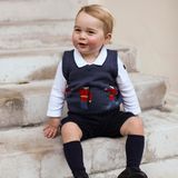 Rechtzeitig zu Weihnachten überraschen Prinz William und Herzogin Catherine mit drei neuen Bildern ihres Sohnes Prinz George.