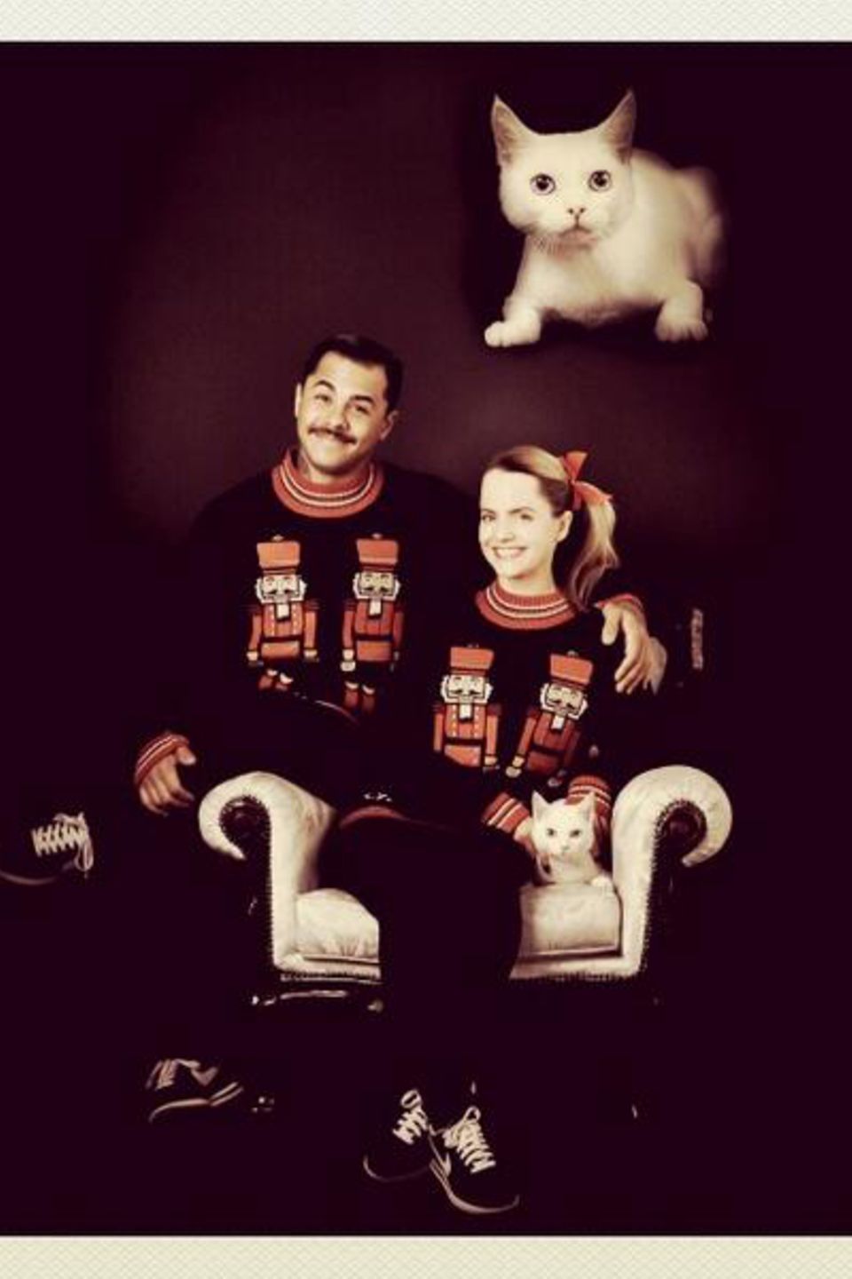 Mit diesem Foto wünscht Mena Suvari ihren Fans "Happy Holidays".