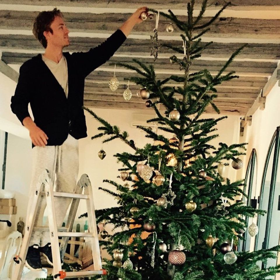 Nico Rosberg freut sich schon auf Heiligabend, bei ihm wird es nun langsam auch weihnachtlich.
