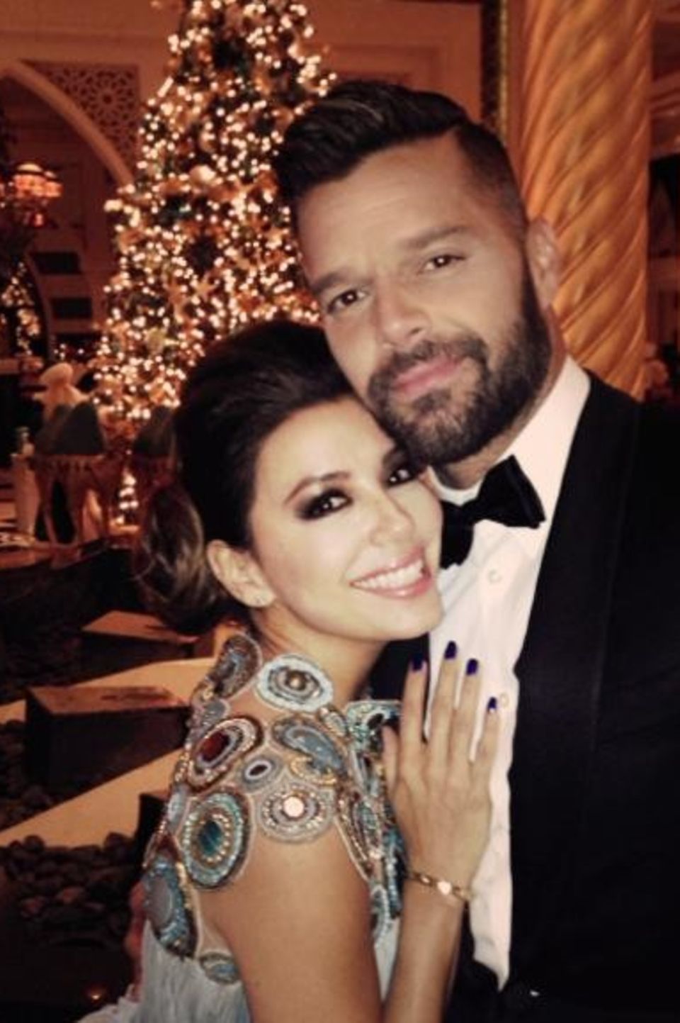 Eva Longoria und Ricky Martin besuchen die "Global Gift Humanitarian Award Gala" in Dubai. Eva Longoria und Ricky Martin besuchen die "Global Gift Humanitarian Award Gala" in Dubai.