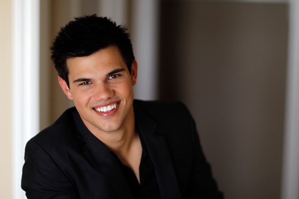 Geburtstage Februar: Taylor Lautner - 11.02. (19 Jahre)
