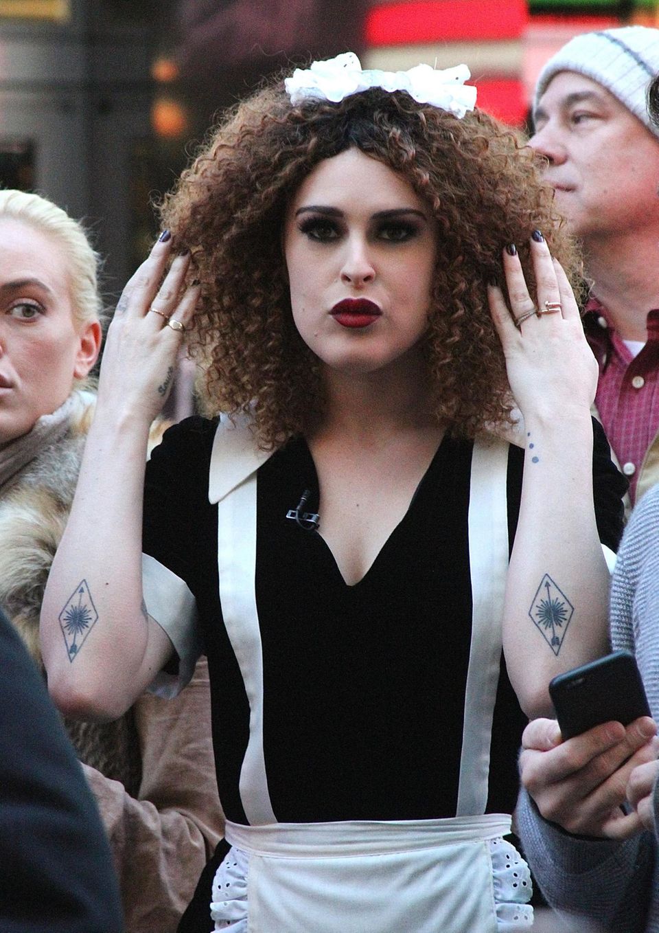 Rumer Willis verkleidet sich als "Magenta" aus der "Rocky Horror Picture Show". Rumer Willis verkleidet sich als "Magenta" aus der "Rocky Horror Picture Show".