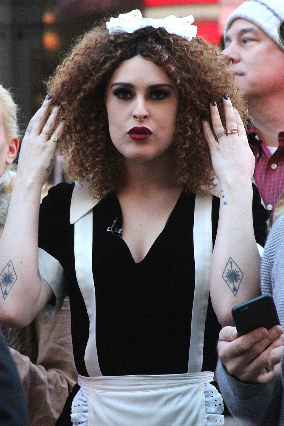 Rumer Willis verkleidet sich als "Magenta" aus der "Rocky Horror Picture Show". Rumer Willis verkleidet sich als "Magenta" aus der "Rocky Horror Picture Show".