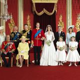 Und hier hat sich die gesammelte Hochzeitsfamilie fürs Foto zusammengestellt.