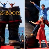 Filmfestival Cannes: Antonio Banderas und Salma Hayek posieren in Anlehnung an ihren Film "Puss in Boots" mit einem Paar riesige