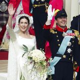 Royale Hochzeitskleider: 14. Mai 2004: Prinzessin Mary und Prinz Frederik von Dänemark