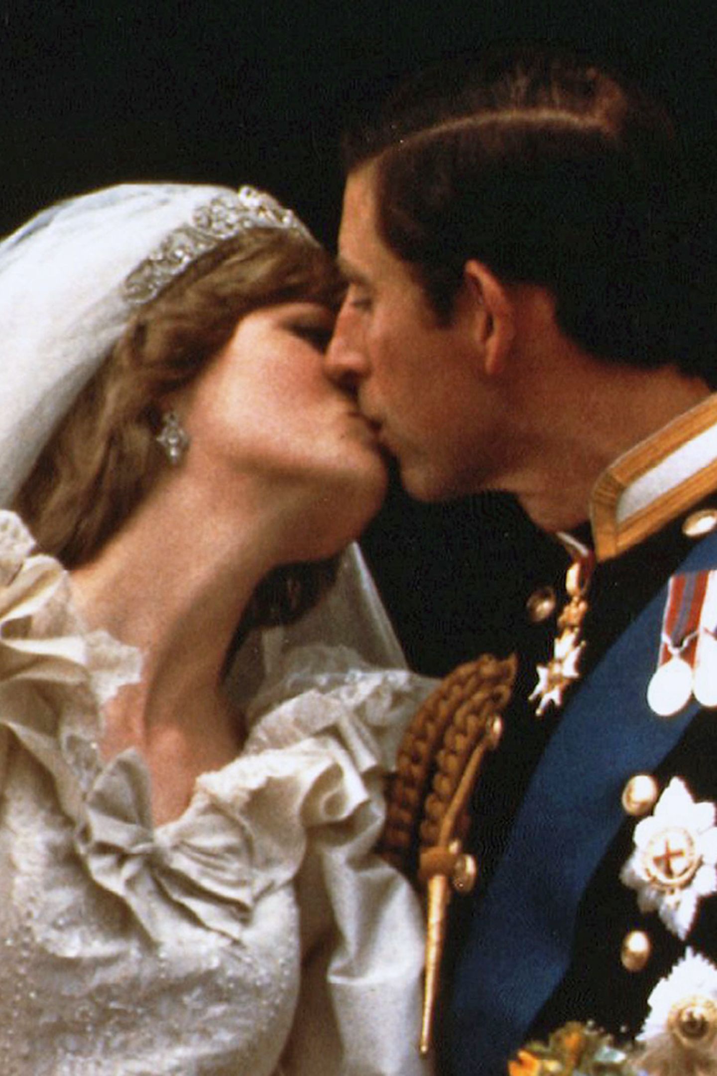 Lady Diana Diese Notiz Von Prinz Charles Erhielt Sie In Der Nacht Vor Ihrer Hochzeit Gala De