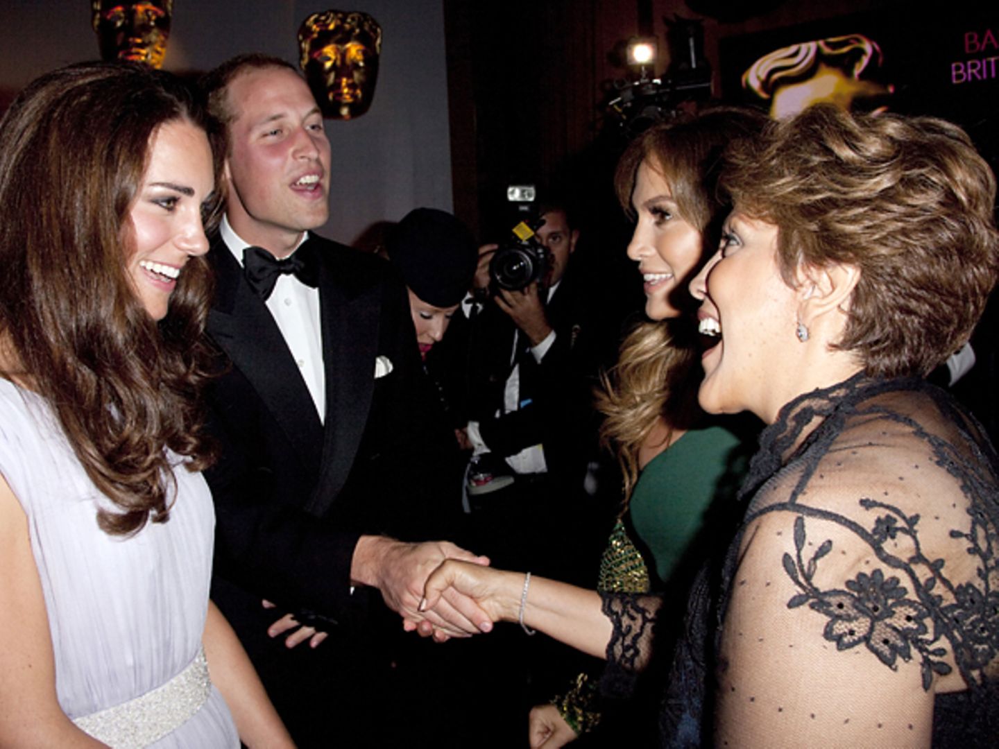 Staatsbesuch William und Kate: Bei der Veranstaltung treffen Kate un William auf viel Prominenz wie Jennifer Lopez mit ihrer Mut