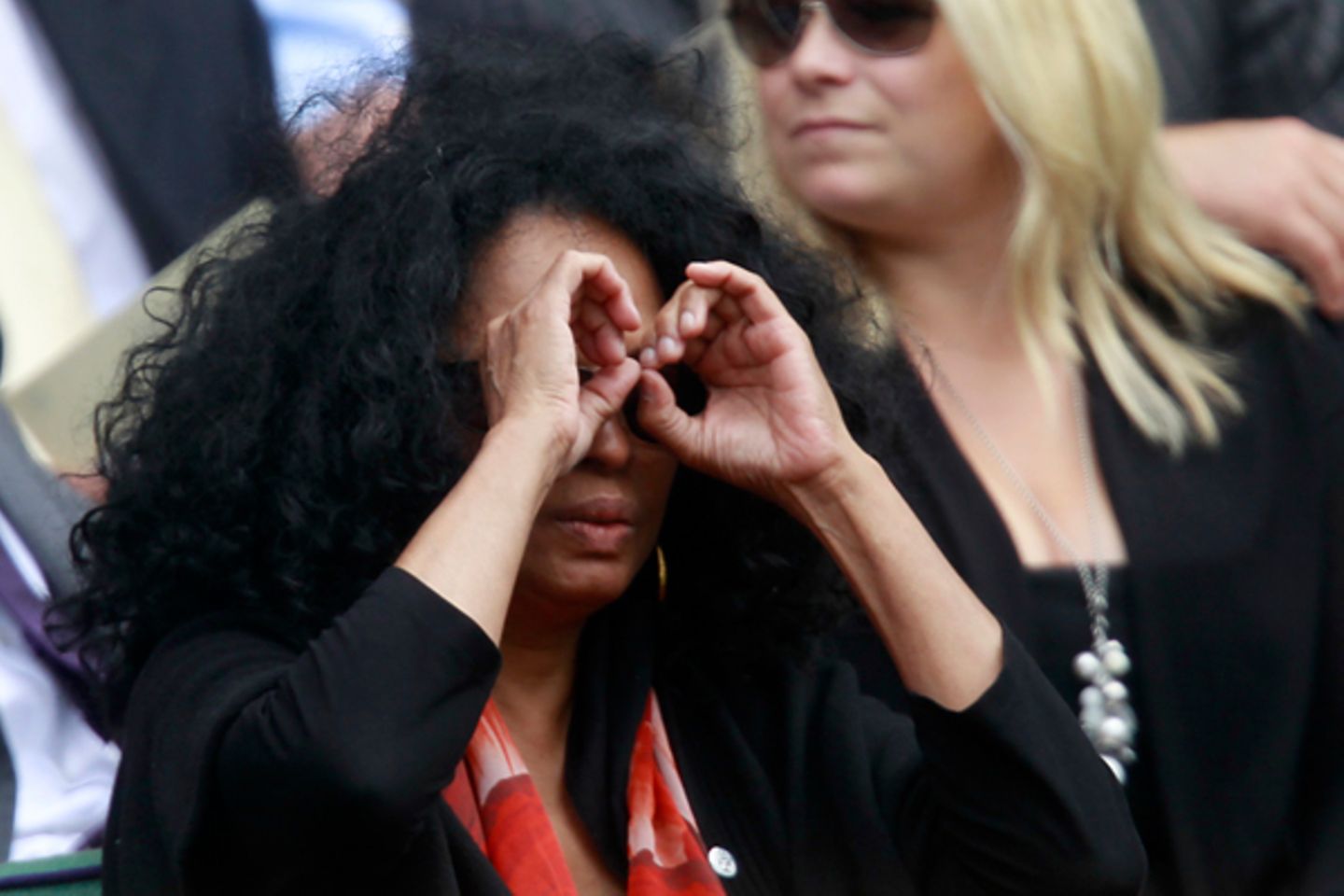 Wimbledon: Sängerin Diana Ross hat ihre eigene spezielle Sehhilfe.