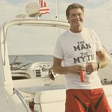 Für eine Werbung der niederländischen Staatslotterie nimmt sich David Hasselhoff selbst auf den Arm: In einer an "Baywatch" erin