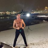 Zu diesem Bild schreibt David Hasselhoff auf Twitter: "Finland...freezing?? Not for the Hoff."