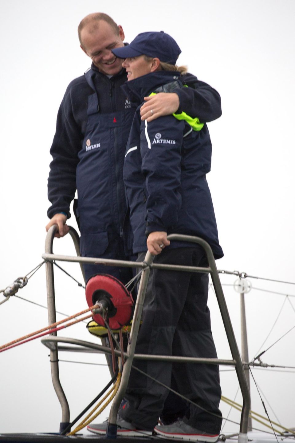 13. August 2015 Zara Phillips und Mike Tindall bilden beim rund-um-die-Insel-Rennen in Aberdeen ein unschlagbares Team. 13. August 2015 Zara Phillips und Mike Tindall bilden beim rund-um-die-Insel-Rennen in Aberdeen ein unschlagbares Team.