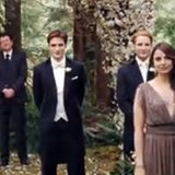 In "bReaking Dawn" geben sich "Bella Swan" und "Edward Cullen" nach einigem Auf und Ab das Ja-Wort.
