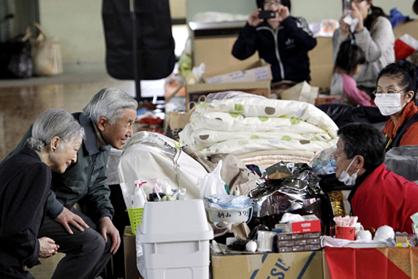 11. März 2011: Katastrophe in Japan - Nach Erdbeben der Stärke 9,0 und Tsunamifluten betrauern Japan und die Welt tausende Todes