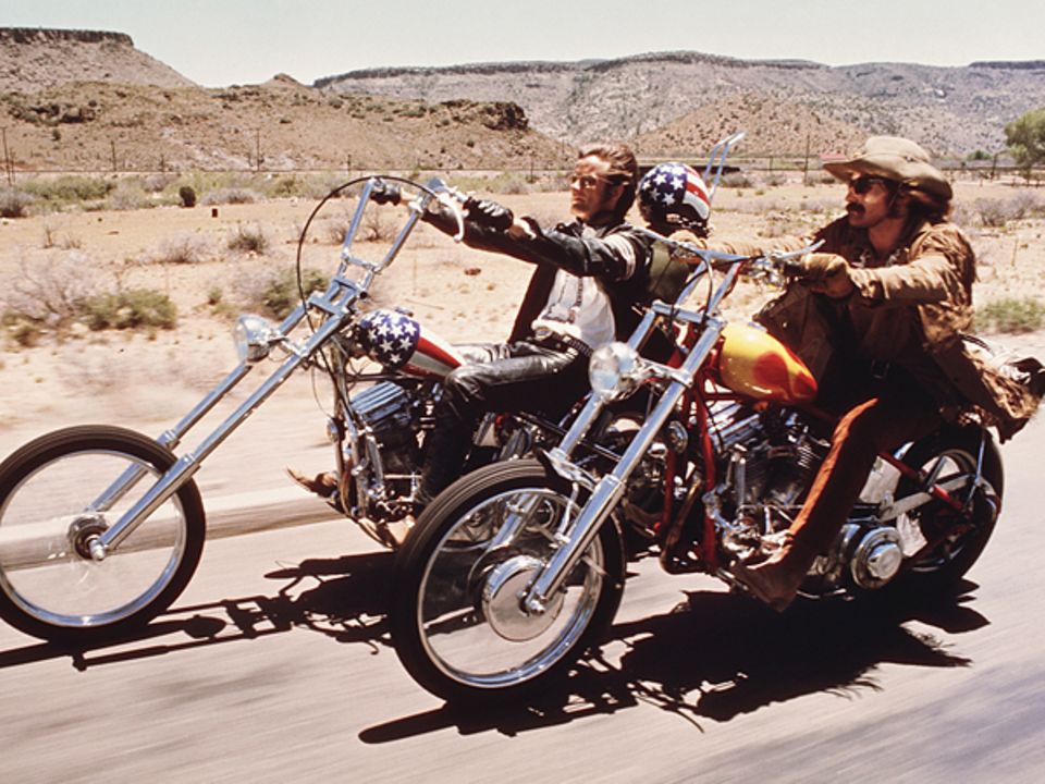 Stars & Bikes - Prominente und ihre Motorräder:
 Peter Fonda und Dennis Hopper in "Easy Rider". 
 Harley-Davidson "Captain Amercia