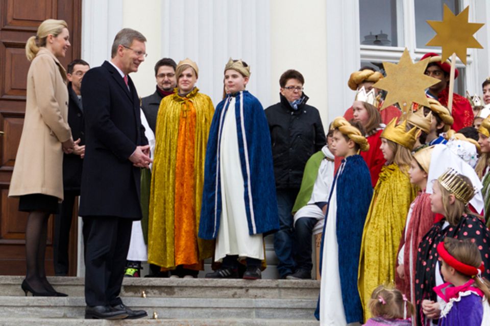 6. Januar 2012: Am Dreikönigstag empfangen Christian und Bettina Wulff traditionell auf Schloss Bellevue viele kleine Sternsinge