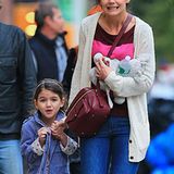 11. November 2012: So sehen Katie Holmes und Tochter Suri aus, wenn sie sich auf Eiscreme freuen. Die beiden sind nämlich gerade