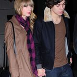 7. Dezember 2012: Taylor Swift und Harry Styles sind Händchen haltend in New York unterwegs.
