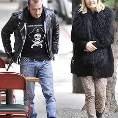12. Dezember 2012: Die schwangere Malin Akerman ist mit ihrem Mann, dem italienischen Musiker Roberto Zincone, auf dem Weg zum M