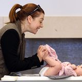 28. November 2012: Gut, dass Alyson Hannigan mit Tochter Keeva in einem Babyladen in Brentwood shoppen war. Denn die sind bekann