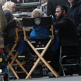 21. November 2012: Naomi Watts und Sohn Samuel besuchen Papa Liev Schreiber am Set in Manhattan.