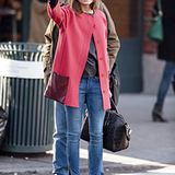 5. Dezember 2012: Olivia Palermo versucht in New York ein Taxi zu erwischen.