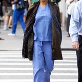 10. September 2012: Mila Kunis schlüpft für "The Angriest Man in Brooklyn" in die Rolle einer Krankenschwester.