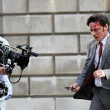 25. September 2012: Der Regisseur Danny Boyle postet bei Facebook ein Bild von James McAvoy bei Dreharbeiten zu seinem neuen Fil