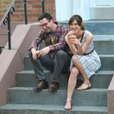 29. Juni 2012: Keira Knightley und "Maroon 5"-Sänger Adam Levine stehen beziehungsweise sitzen gemeinsam für den Film "Can A Son