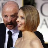 Was Jodie Foster da wohl gerade ins Ohr geflüstert bekommt?