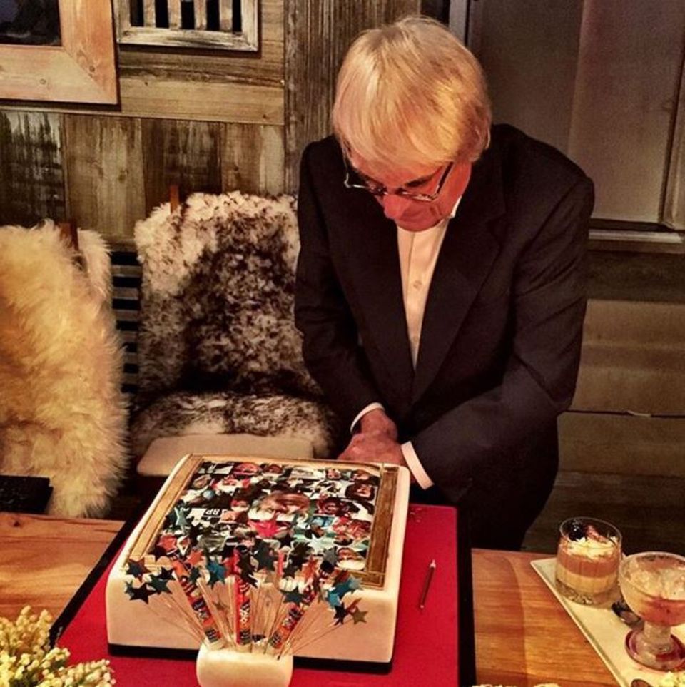 Von seiner Familie bekommt Bernie Ecclestone diese Torte geschenkt. Von seiner Familie bekommt Bernie Ecclestone diese Torte geschenkt.