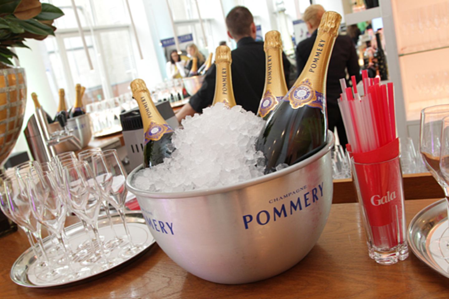 Der Champagner von Pommery steht für die Fashion Bruncher schon eisgekühlt bereit.