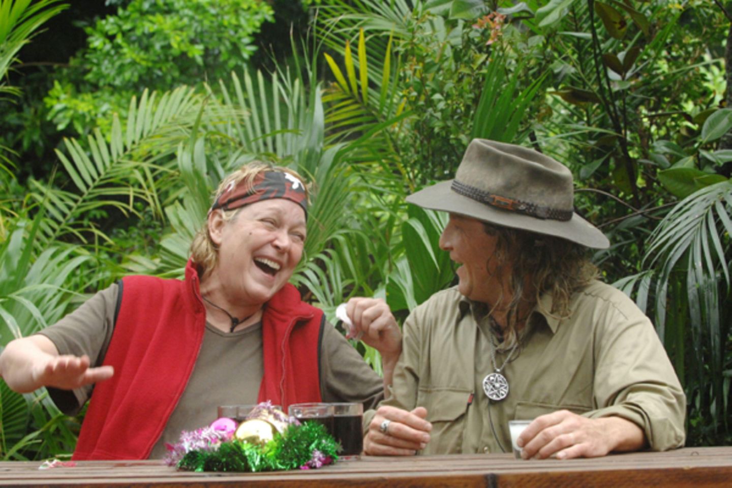 Noch haben die beiden gut lachen. Ramona und Vincent wurden von den Zuschauer zur fünften Dschungelprüfung gewählt.