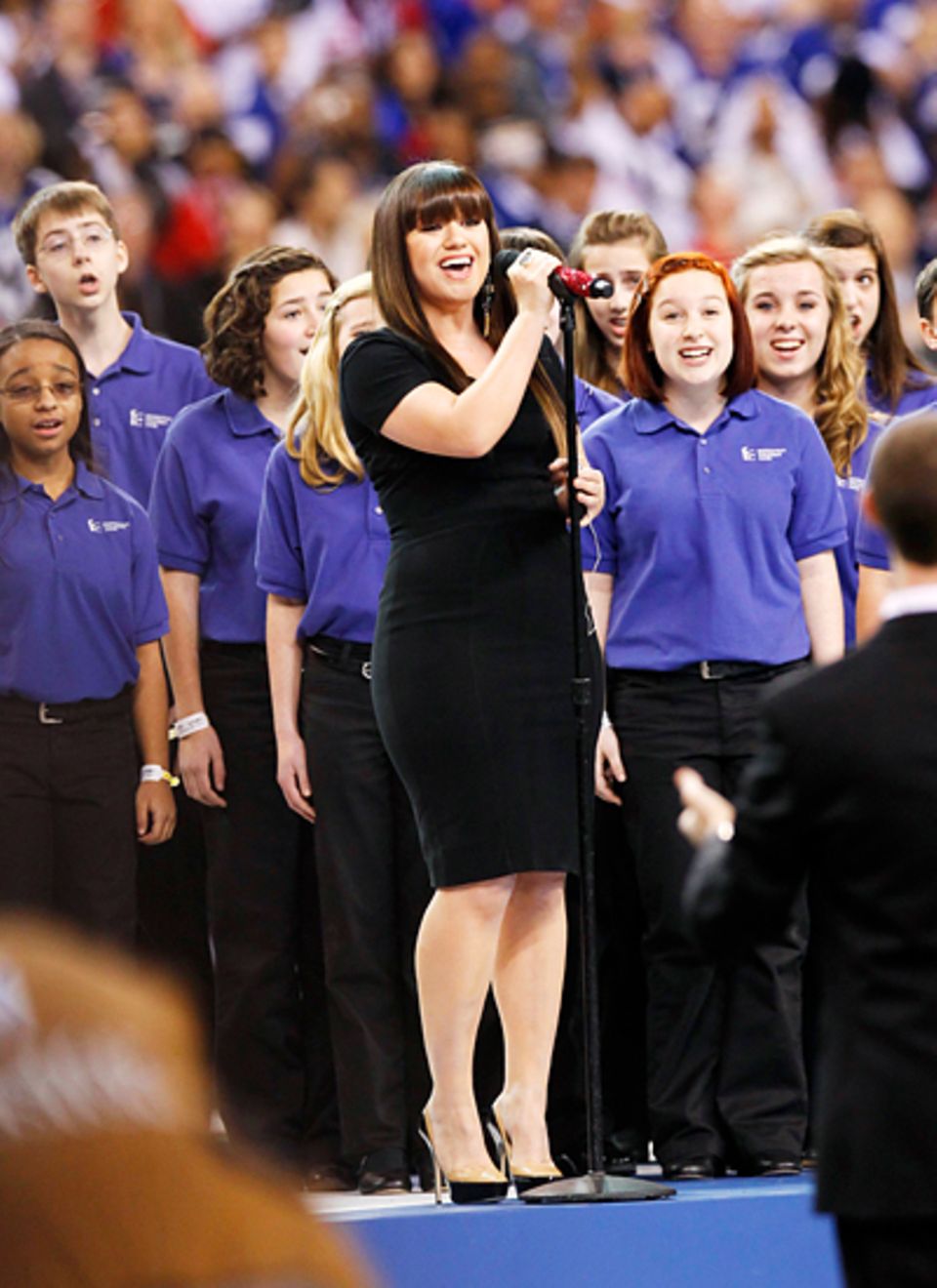 Die Nationalhymne wird von Kelly Clarkson gesungen. Die Nationalhymne wird von Kelly Clarkson gesungen.