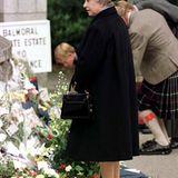 4. September 1997: Der späte öffentliche Auftritt kurz nach Dianas Tod erregt Unmut.