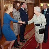 2013: Auch Carey Mulligan trifft in Windsor die Queen.