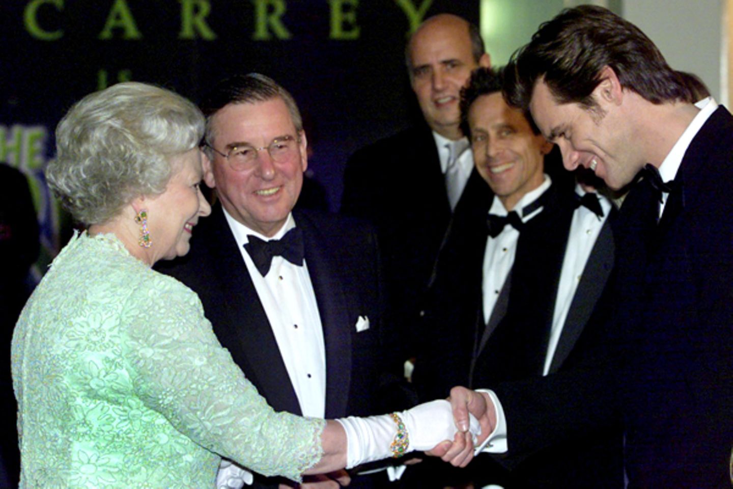 2000: Königin Elisabeth II. und Jim Carrey