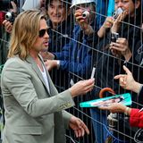Cannes 2012: ... Einige Fans dürfen sich über Autogramme freuen.