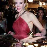 Cannes 2012: Nicole Kidman macht sich nach der "The Paperboy"-Premiere auf den Weg in die Limousine.