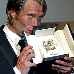 Cannes 2012: Mads Mikkelsen wird für seine Rolle im Psychothriller "The Hunt" ausgezeichnet.