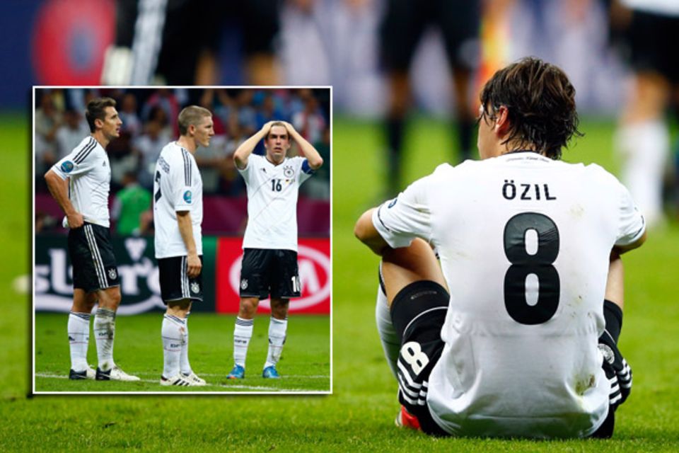 Das deutsche Team muss sich der Mannschaft aus Italien geschlagen geben. Miroslav Klose, Bastian Schweinsteiger, Philipp Lahm un