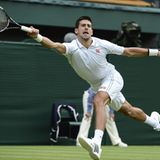 Er darf das Auftakt-Match bestreiten: Der Serbe Novak Djokovic eröffnet als Vorjahressieger das Turnir in Wimbledon.