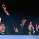 "Rolling Stone" Mick Jagger und seine Freundin L'Wren Scott fiebern bei den Leichtathleten im Olympia Stadion mit.
