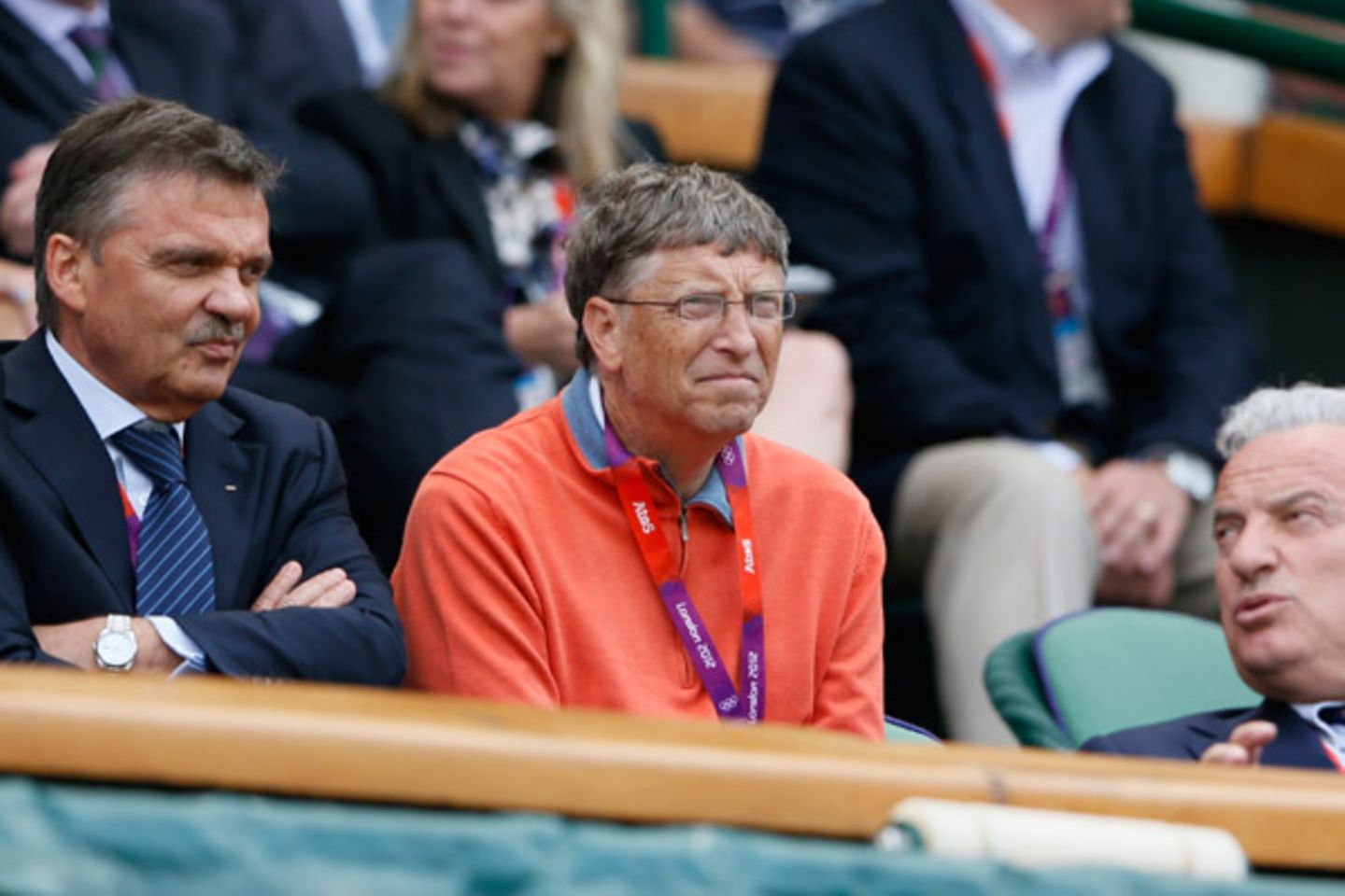 Der "Microsoft"-Boss Bill Gates interessiert sich für olympisches Tennis. Ob sein Favorit gerade verliert?