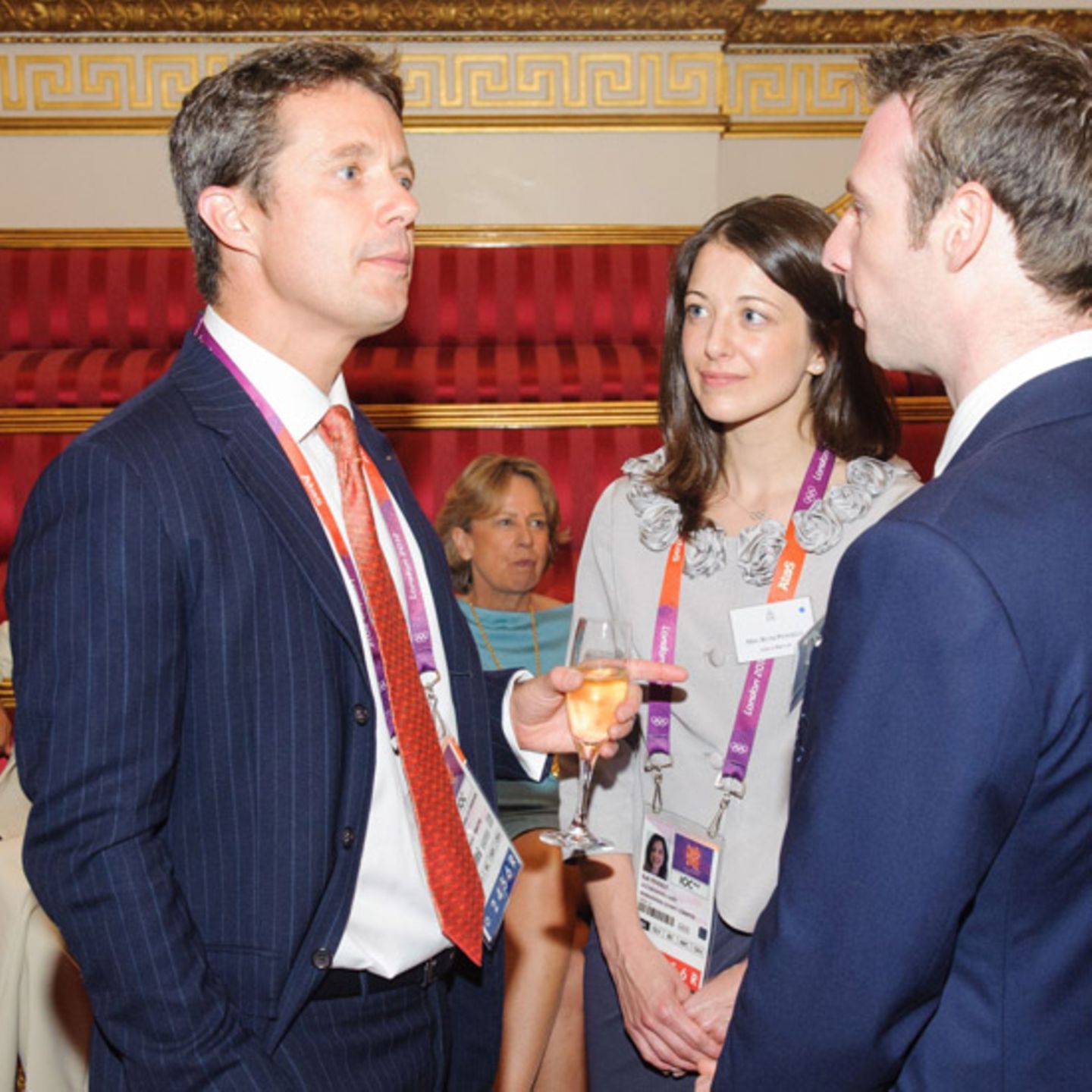 Prinz Frederik von Dänemark ist auf dem Empfang des "Internationalen Olympischen Komitees" im Buckingham Palast in London.