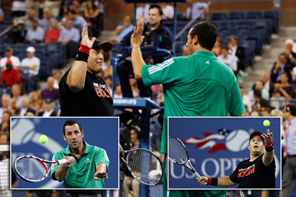 Auch die US-Comedians Kevin James und Adam Sandler liefern sich ein Match auf dem Tennisplatz. Auch die US-Comedians Kevin James und Adam Sandler liefern sich ein Match auf dem Tennisplatz.